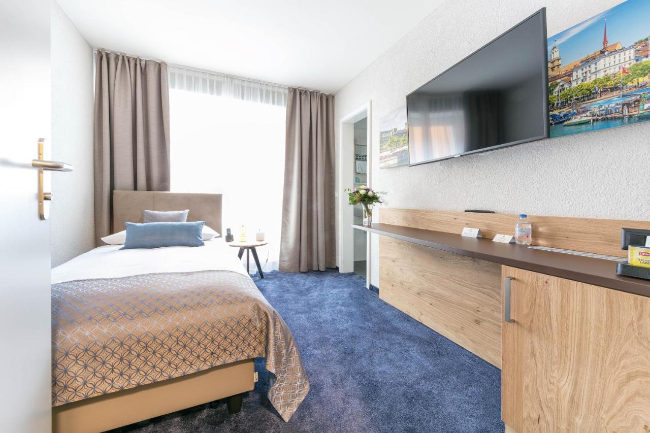Hotel Tivoli Schlieren Buitenkant foto